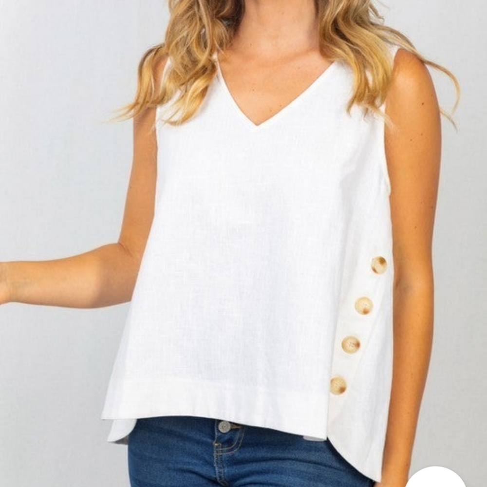 A-line, linen-like tank with button detail
